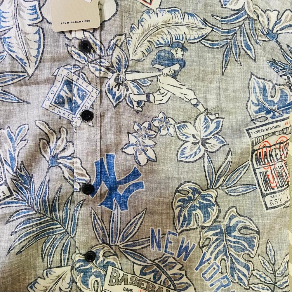 Rare Tommy Bahama x Yankees Collab Hawaiian shirt jersey - Picture 6 of 8